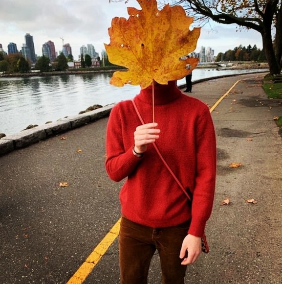 Meet your Posher, Agatha - Picture 1 of 1